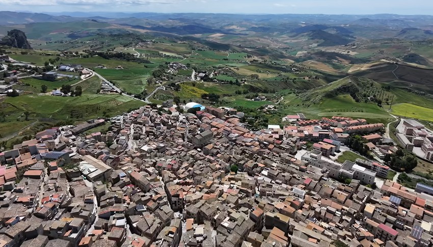 Kuće za jedan evro u Italiji