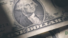 Dług i dolar. Odpowiedź na bodźce