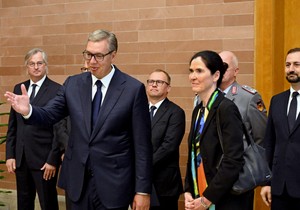Predsednik Aleksandar Vučić primio je danas akreditivno pismo nove ambasadorke Savezne Republike Nemačke Anke Gizele Holštajn