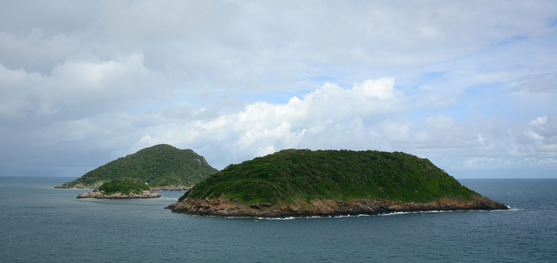 Małe wysepki archipelagu Con Dao