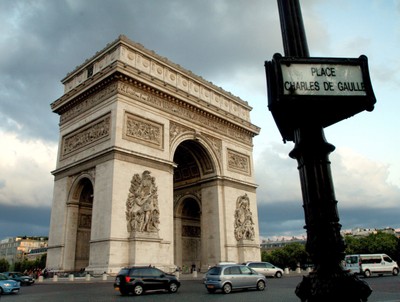 Francuskie media: nadszedł wreszcie dzień lewicy