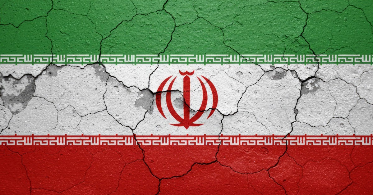 The Iranian authorities are calling on young people to make  human shields. It is to defend the power plant