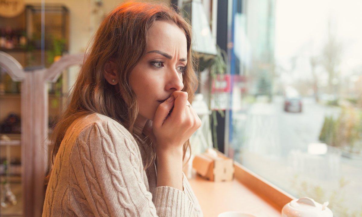 Nawyki, które niszczą szczęście. Ekspertka ostrzega przed pułapką