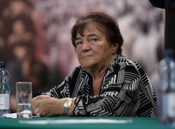 Matka Gosiewskiego poturbowana przez policję? Było badanie alkomatem...