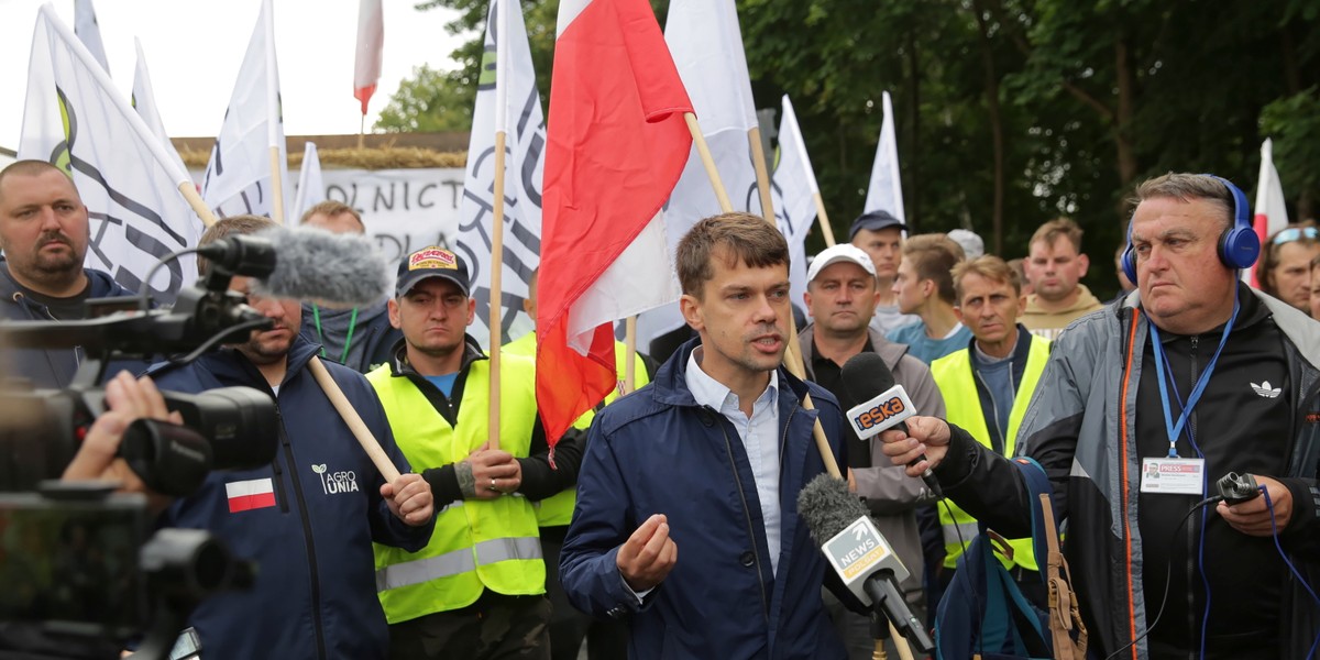 24-godzinna blokada drogi rozpoczęła się o godz. 8. 