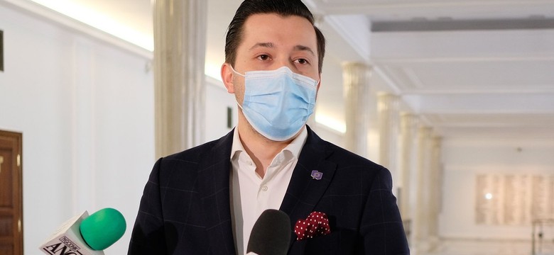 Burza wokół decyzji resortu zdrowia. "Janusz Kowalski może wejść, a dr Grzesiowski nie…"