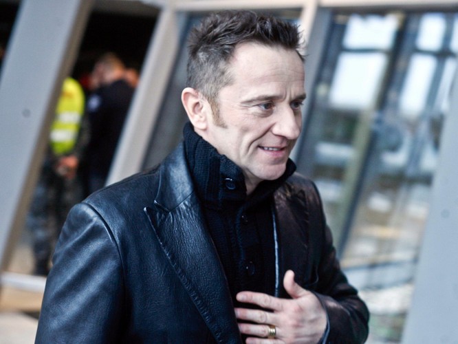 Paweł Wilczak dzisiaj gra w najlepszych serialach. Kiedyś sprzedawał patelnie!