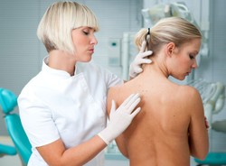 Kiedy guz może być nowotworem. Poznaj objawy