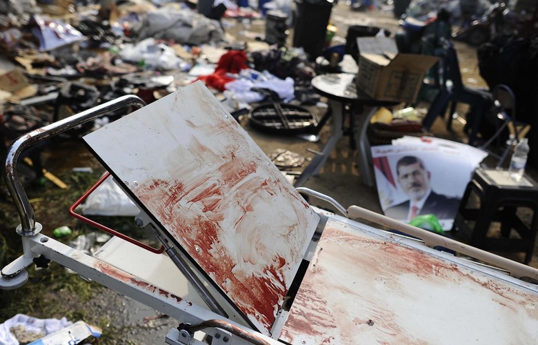 Zniszczenia po demonstracjach w Egipcie