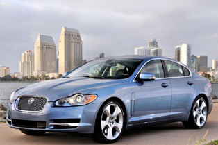 Sprzedaż samochodów w Wielkiej Brytanii zamiera