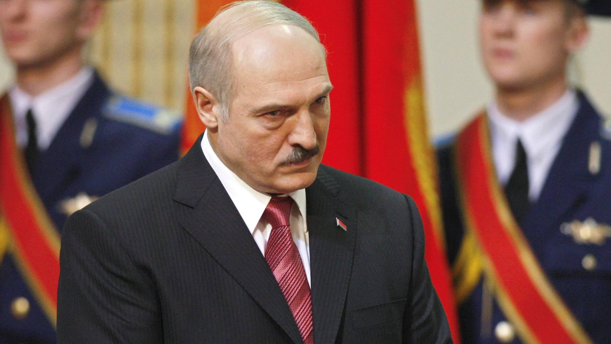 Prezydent Białorusi Alaksandr Łukaszenka szykuje najmłodszego syna, 6-letniego Kolę, na swojego następcę - oświadczył w środę były prezydent ZSRR Michaił Gorbaczow, podkreślając, że Białoruś potrzebuje zmian.