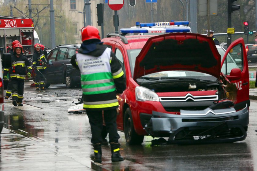 Wypadek na ulicy Zachodniej przy Lutomierskiej. Cztery osoby ranne