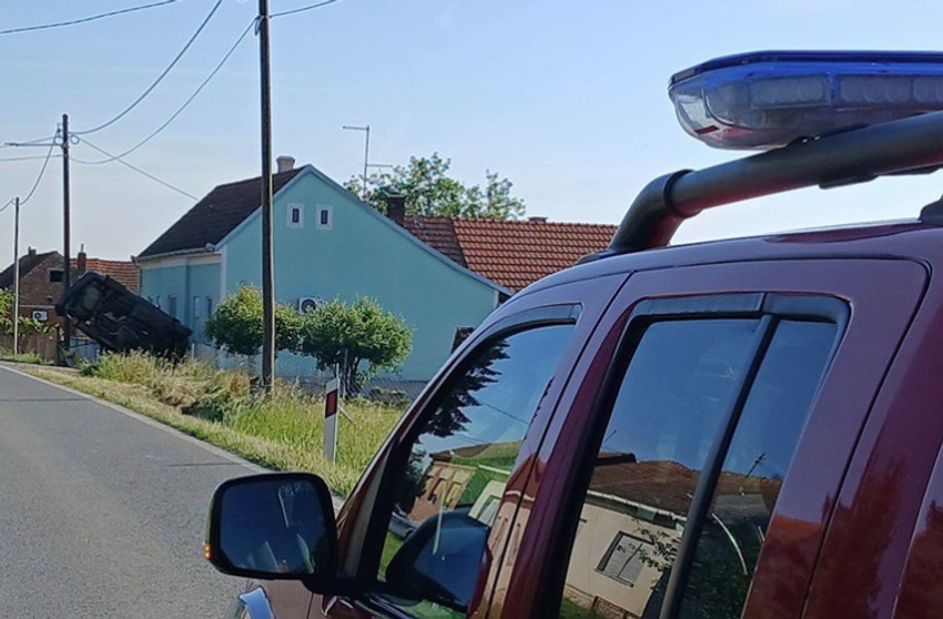 Auto udario u kuću