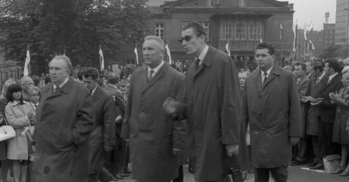 QUIZ. Historia czasów PRL. Pytamy nie tylko o daty. 12/12 to będzie świetny wynik