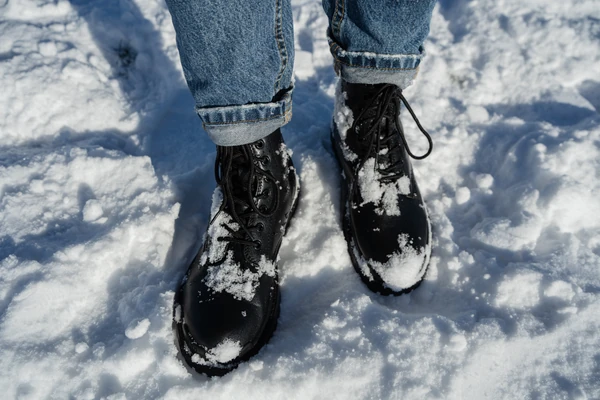 STARI RUSKI TRIK ZA TOPLE NOGE koristili su i VOJNICI, a greje stopala i na -20: Zaboravite na smrzavanje, bolji je od vunenih čarapa