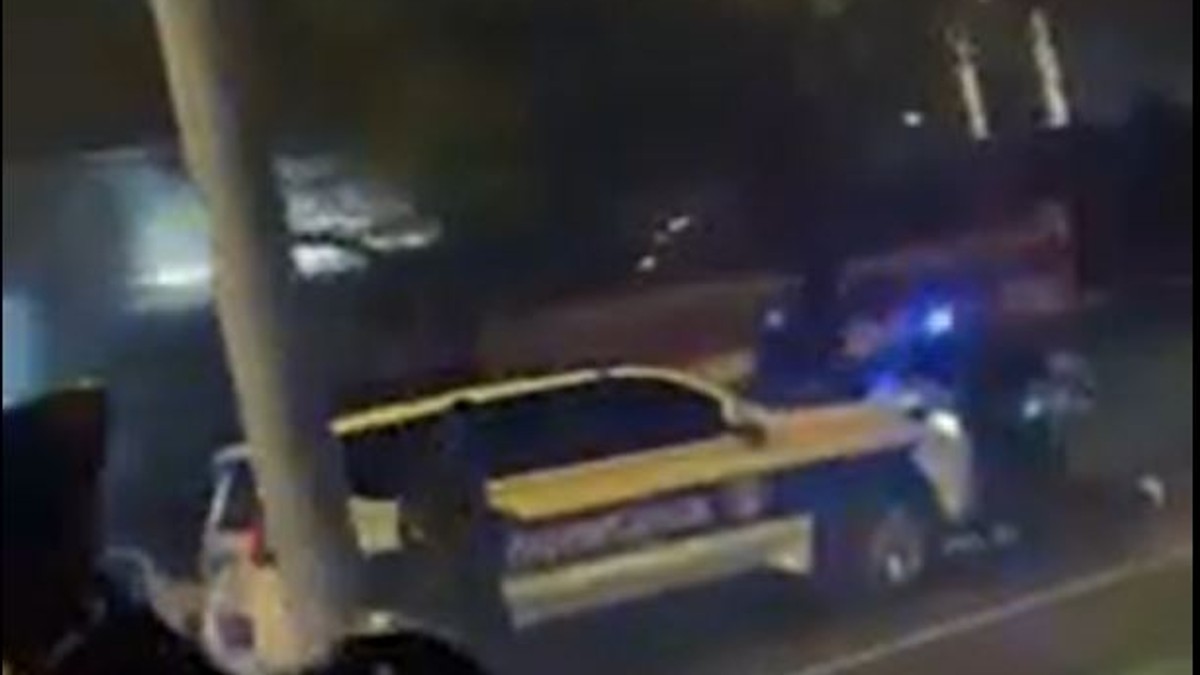 (VIDEO) DRAMATIČNA POTERA KOD SAJMA Dva policijska vozila slupana, muškarac oboren na zemlju i uhapšen
