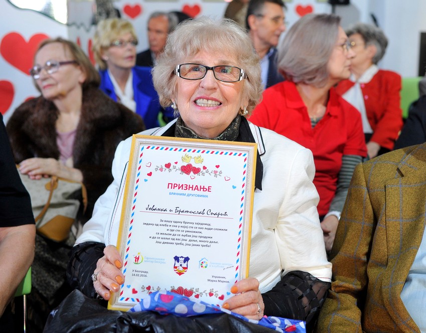 Baka Jovanka primila je priznanje u svoje i u ime supruga Bratislava