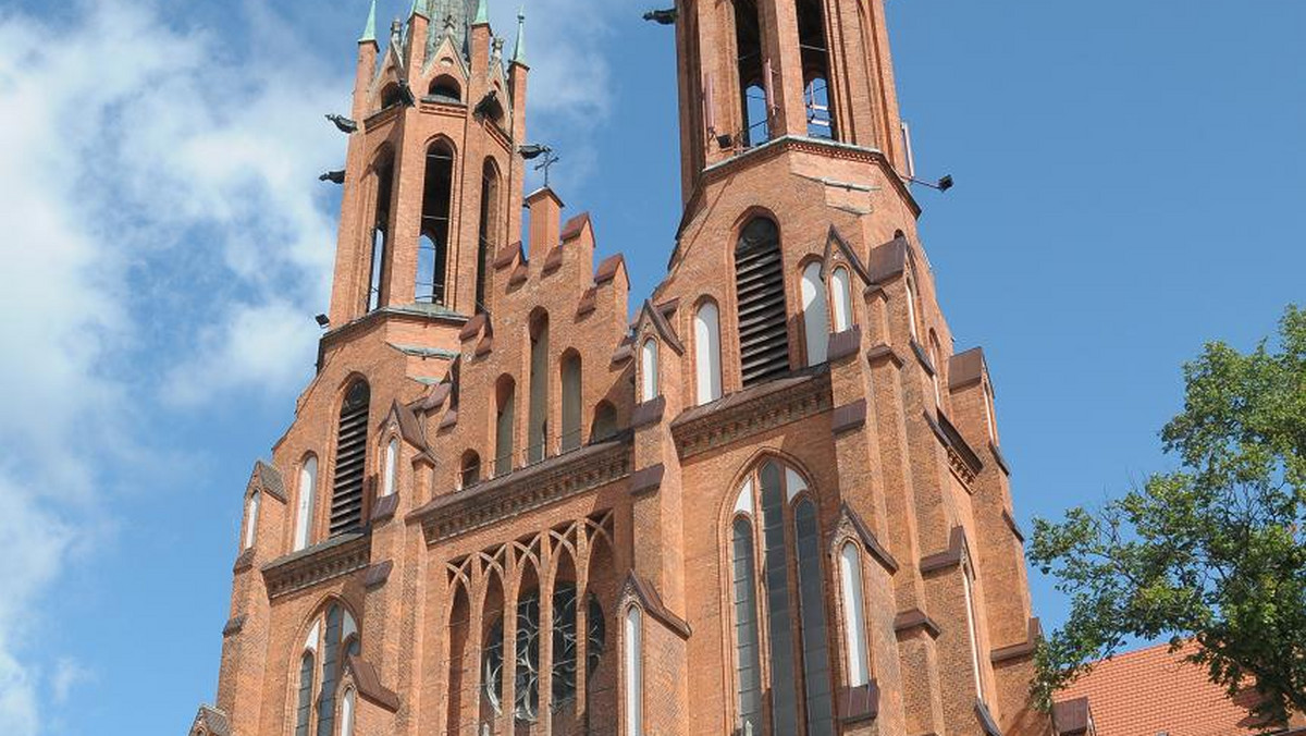 Początek listopada to rzadka w roku okazja zobaczenia krypt znajdujących się w najstarszym białostockim kościele, tak zwanym "białym kościółku" znajdującym się przy katolickiej katedrze w Białymstoku.