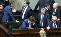 Decyzja rządu: Dzieci nie będą odbierane rodzicom z powodu trudnej sytuacji ekonomicznej