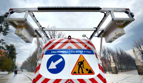Politechnika Gdańska ma nowy samochód. Pomoże w utrzymaniu dróg