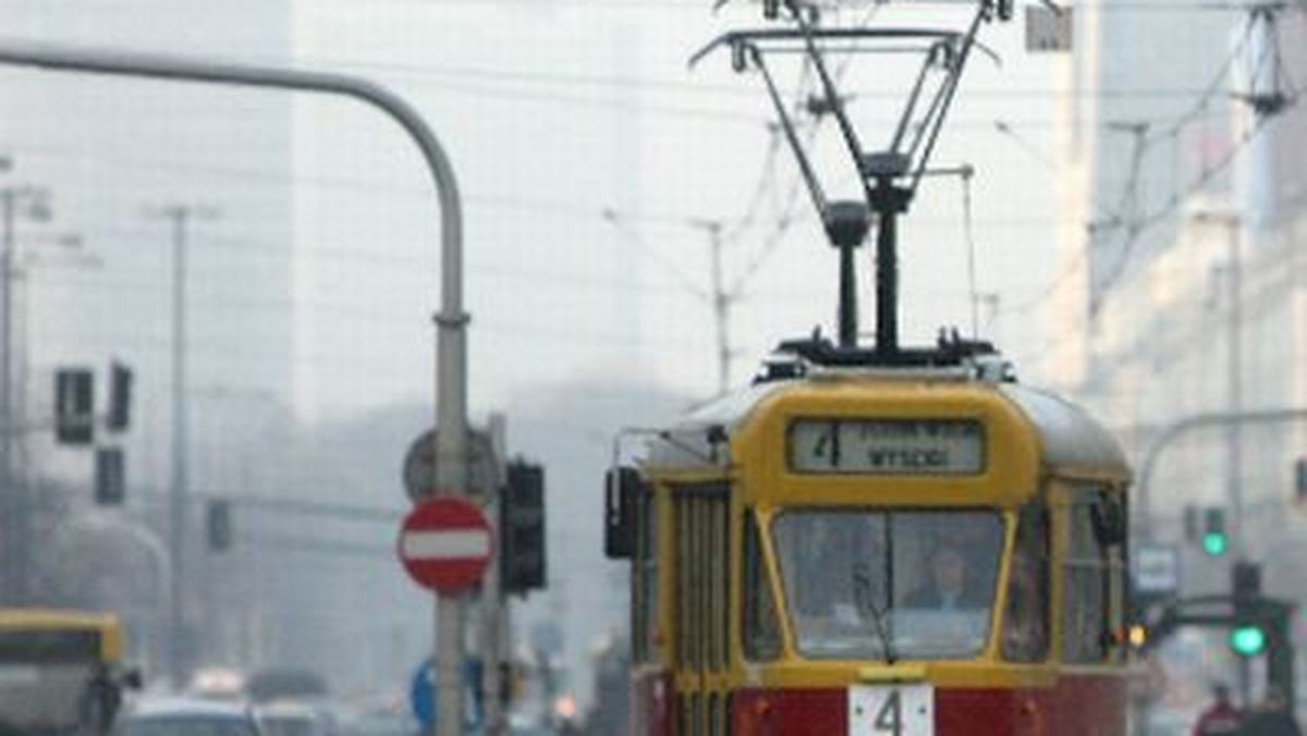 Kredyt w wysokości 928 mln zł, udzielony przez Europejski Bank Inwestycyjny, pozwoli spółce Tramwaje Warszawskie zakupić 186 niskopodłogowych tramwajów. Pieniądze zostaną przeznaczone także na modernizację i budowę nowych tras tramwajowych.