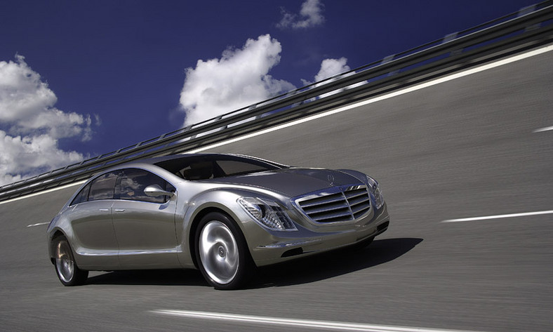 IAA Frankfurt 2007: Mercedes-Benz F700 – mistyczna nowoczesność