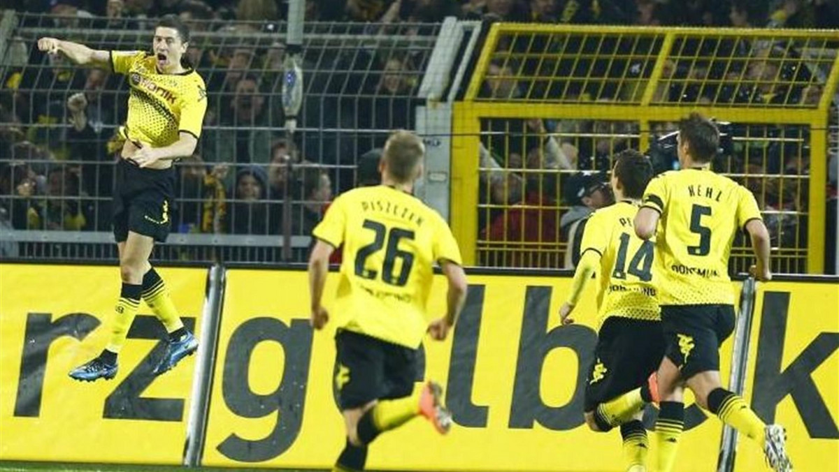 W sobotę hit Bundesligi. Borussia Dortmund podejmie Bayern Monachium w 11. kolejce. Mistrzowie Niemiec nie przegrali na Signal Iduna Park w czterech kolejnych spotkaniach. Ostatni raz Bawarczyków w Zagłębiu Ruhry pogrążył… Robert Lewandowski, który przez cztery lata grał w barwach BVB.