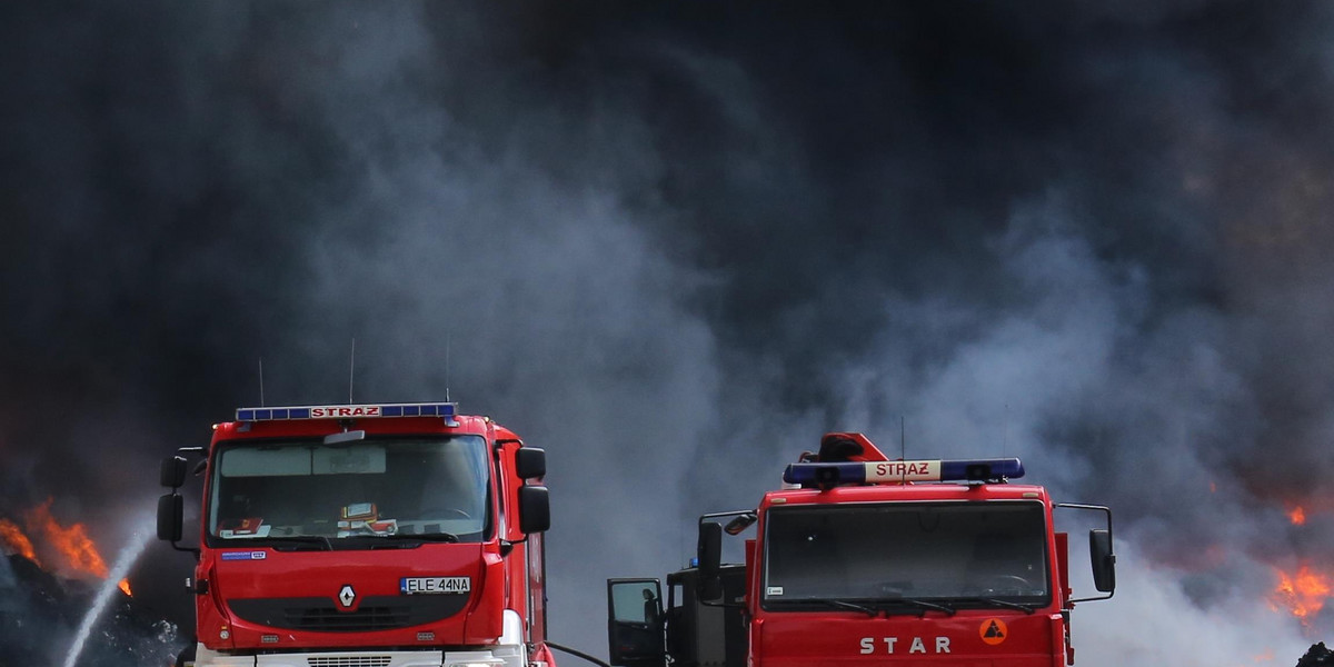 Pożar zakładów chemicznych w Kędzierzynie-Koźlu. Miasto spowija gęsty dym