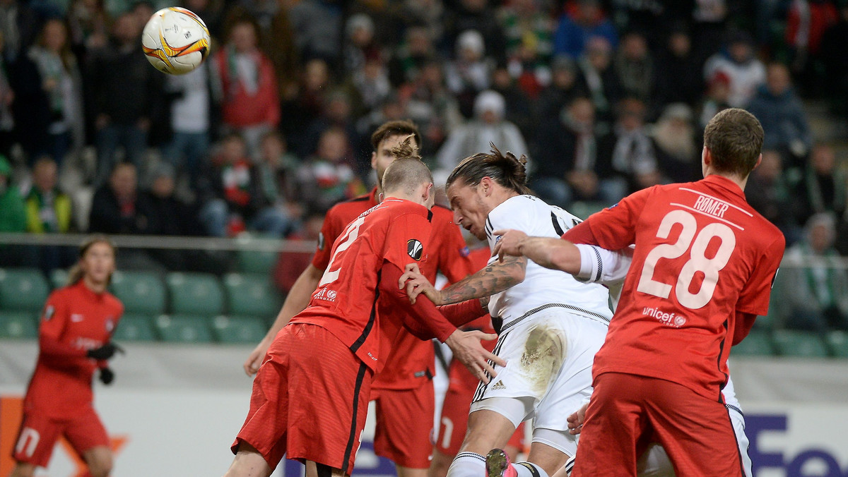 Legia Warszawa wygrała przed własną publicznością z FC Midtjylland 1:0 w ramach piątej kolejki fazy grupowej Ligi Europy. Jedyną bramkę w tym meczu strzelił Aleksandar Prijivić, który musiał opuścić boisko już w 63. minucie gry. Po zakończeniu rywalizacji Szwajcar zapewniał, że nie doznał kontuzji, a z jego zdrowiem wszystko jest w porządku.