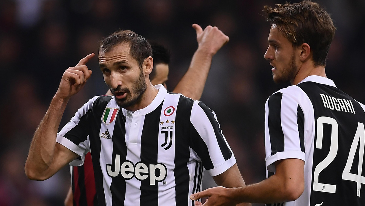 W środę po południu Juventus poinformował o tym, że w meczu 5. kolejki Ligi Mistrzów przeciwko Barcelonie nie wystąpi obrońca Starej Damy Giorgio Chiellini. Włoskiego defensora ze spotkania wyeliminował uraz mięśniowy.