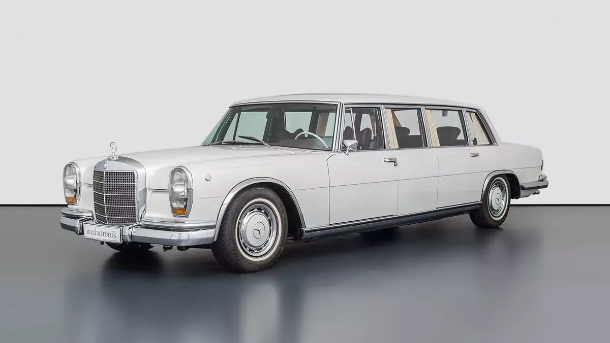 Mercedes-Benz W 100 600 Pullman 1 of 1 restomod