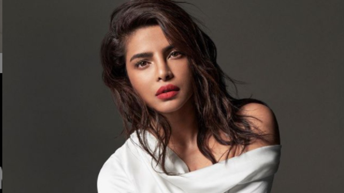 Max Factor z przyjemnością ogłasza, że aktorka, piosenkarka i producentka Priyanka Chopra-Jonas została nową globalną ambasadorką marki. Priyanka będzie twarzą głównych lansowań produktów w 2021 roku, zaczynając od kampanii nowego podkładu Facefinity All Day Flawless Airbrush Finish 3in1. 