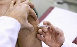 Ruszyła rejestracja na szczepienia przeciw COVID-19 w zakładach pracy