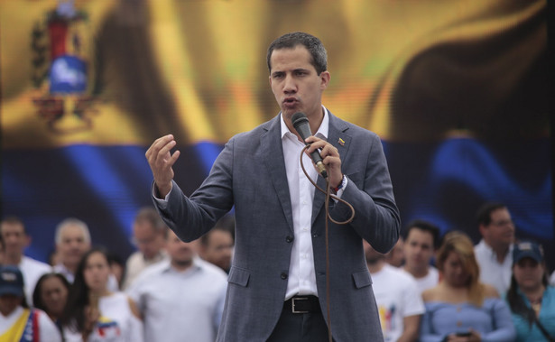 Guaido wzywa wenezuelską armię do buntu. Chce zakończyć "uzurpację" Maduro