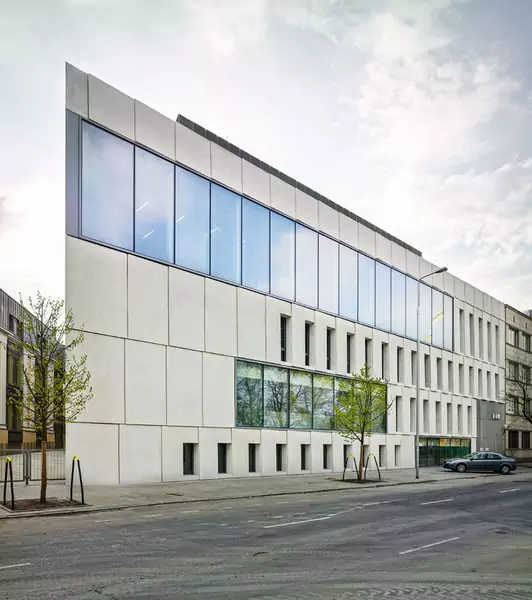 Budynek ASP w Warszawie (Jems.pl) 