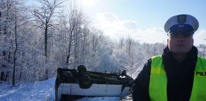 Autobus dachował! Są ranni