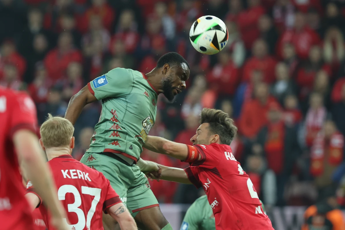 Jagiellonia nie traci kontaktu Lechem i Rakowem. Jak odpowie Legia?