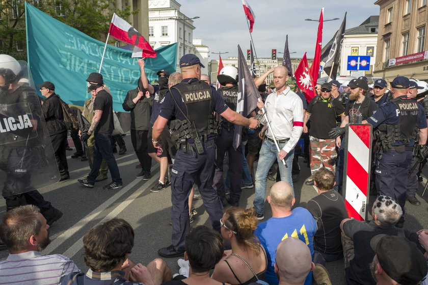 Blokada marszu Narodowego Odrodzenia Polski - 1 maj 2018