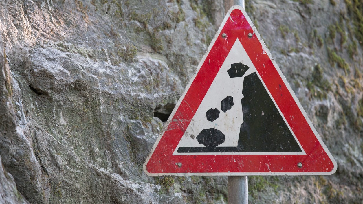 Na horských priechodoch Donovaly a Šturec hrozí pád skál. (ilustračná foto)