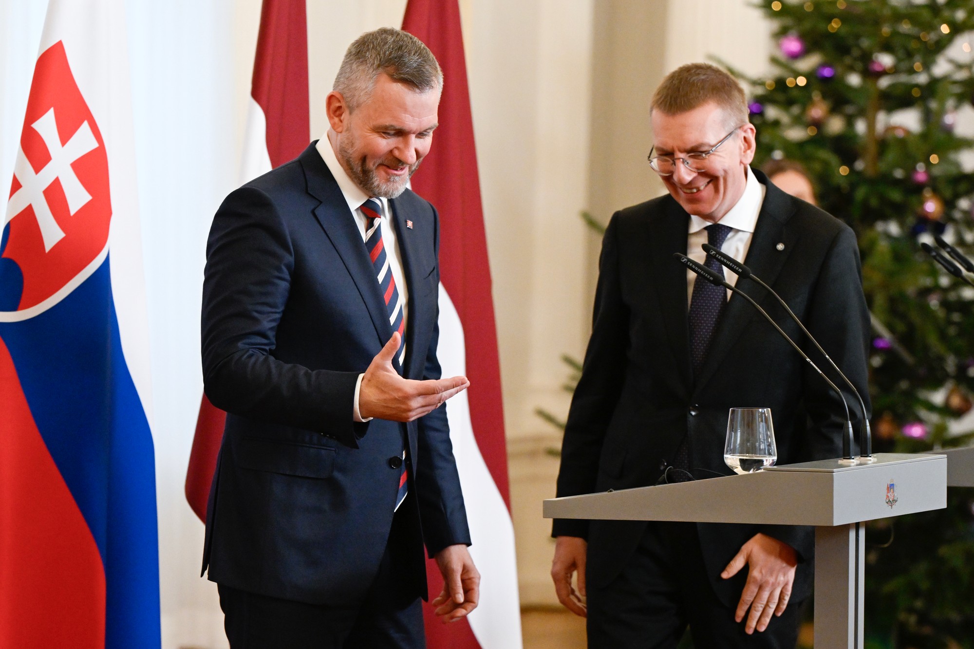 Prezident Peter Pellegrini sa v Rige stretol s lotyšským prezidentom Edgarsom Rinkévičsom.