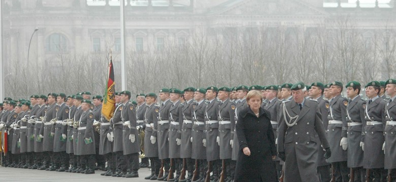 "Niemcy zapowiadają zbrojenia na wielką skalę". Powinniśmy zaufać Merkel?