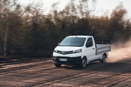 Atrakcyjne wyposażenie i cena to zalety nowej Toyoty PROACE Platforma