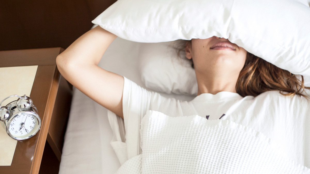 Picie wieczorem może zaburzać zdrowy sen