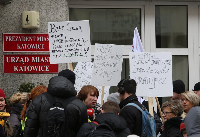 Protest mieszkańców Murcek pod UM w Katowicach