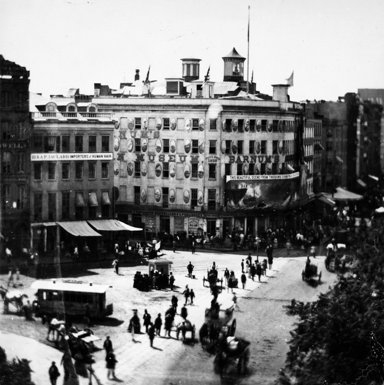 Amerykańskie Muzeum Barnuma, 1841 r. Budynek spłonął doszczętnie podczas pierwszego wielkiego pożaru, do jakiego doszło w 1865 r.