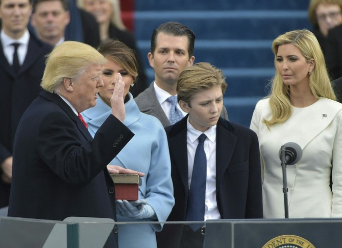 Donald, Melanija, Donald junior, Baron i Ivanka Tramp