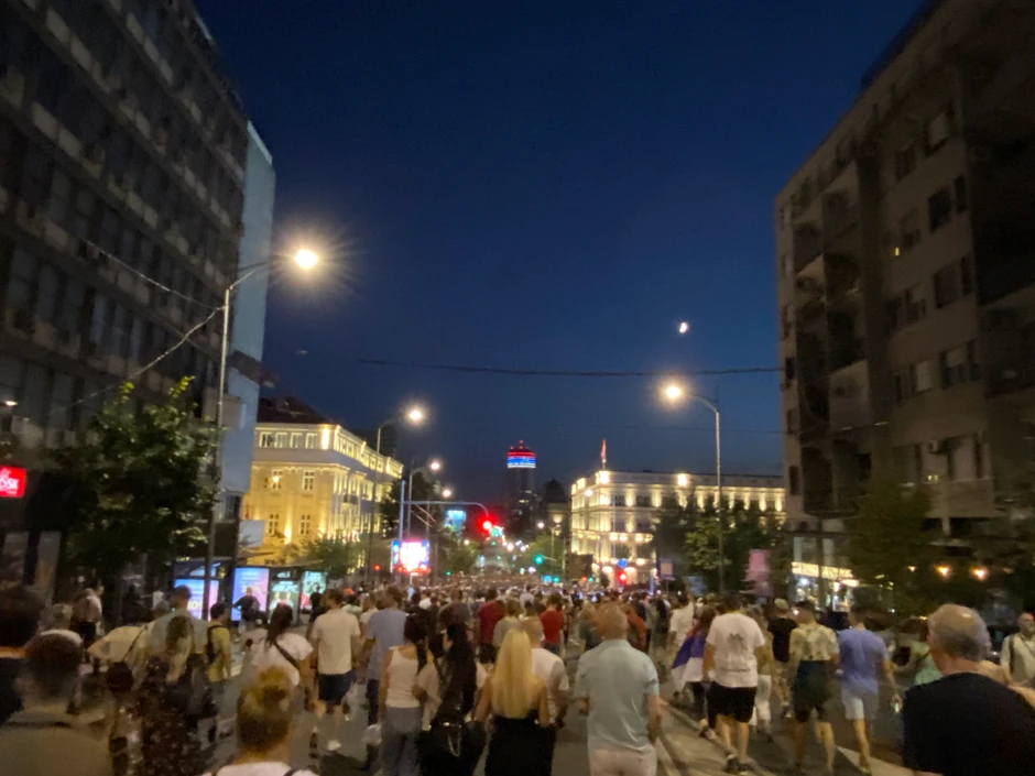 Okupljeni su se uputili prema mostu Gazela