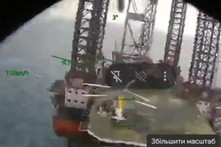 Uderzyli na platformę, helikopter w ogniu. Atak tajemniczych dronów Ukrainy