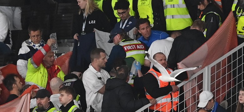 Nie żyje kibic, który zasłabł w czasie meczu Finlandia - Polska. Był reanimowany na trybunach