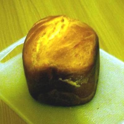 Kenyérsütőgépben készült házi kenyér